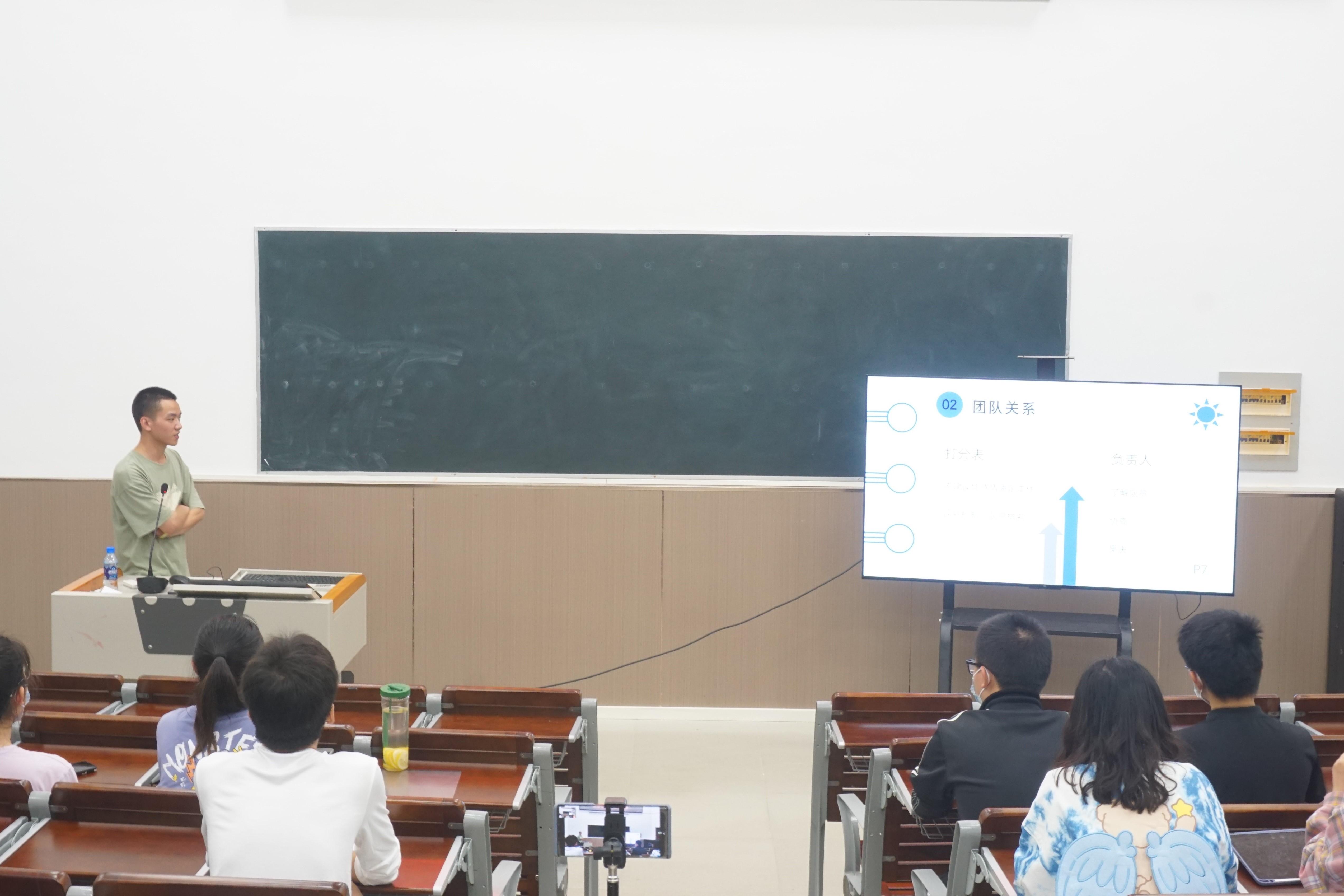 bwin必赢国际中国官方网站第八届中国国际“互联网+”大学生 创业创新大赛动员大会暨辅导讲座圆满落幕